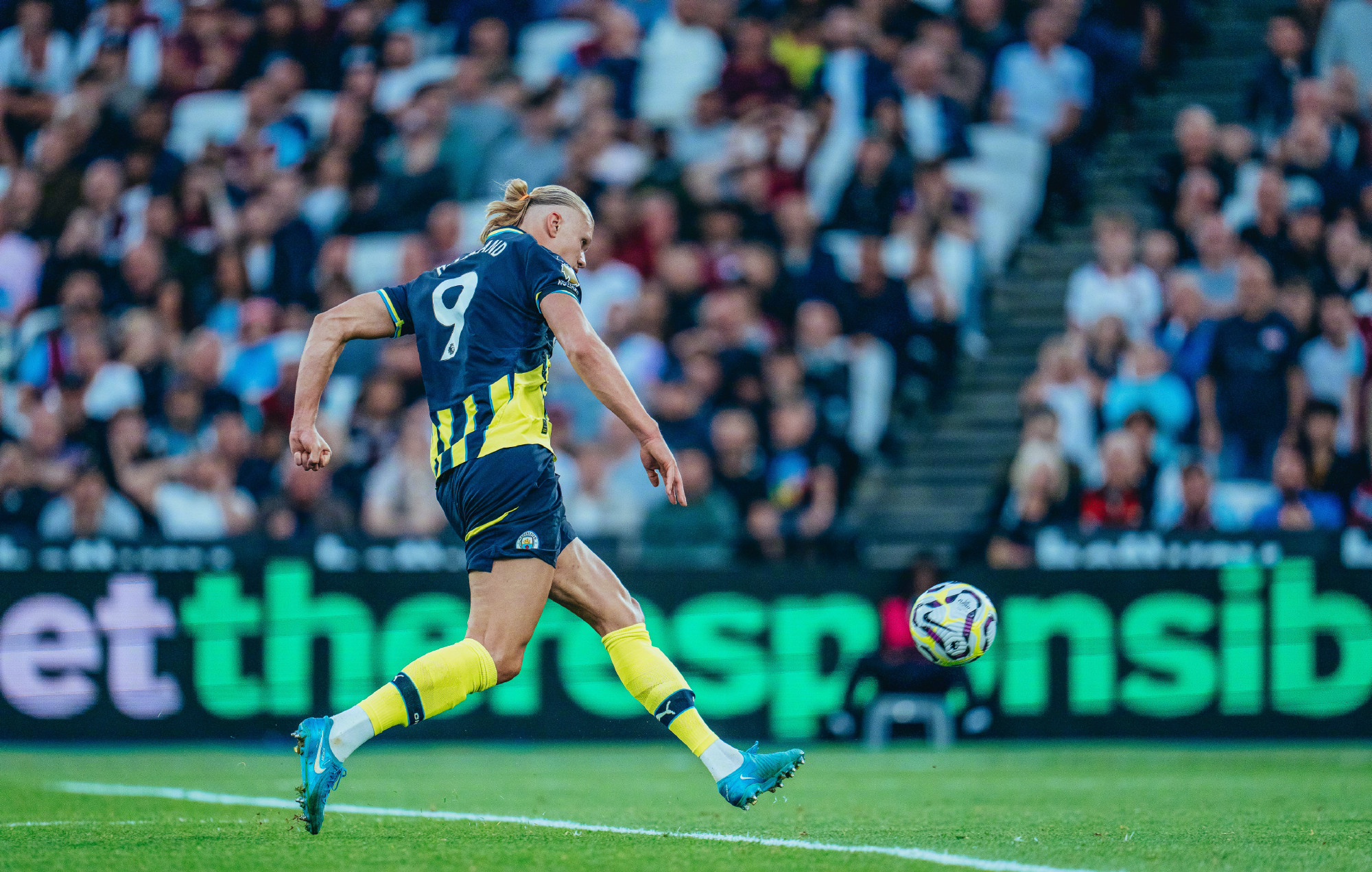 关于哈兰德迎来七赛季出色发挥，利物浦观众热烈欢呼！比赛高潮迭起的信息-九游会娱乐平台